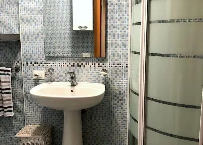 Comodo E Silenzioso Bilocale In Centro Napoli